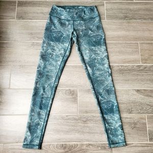 ***SOLD**Zella Live In Green & White Print Athletic Performance Workout Leggings